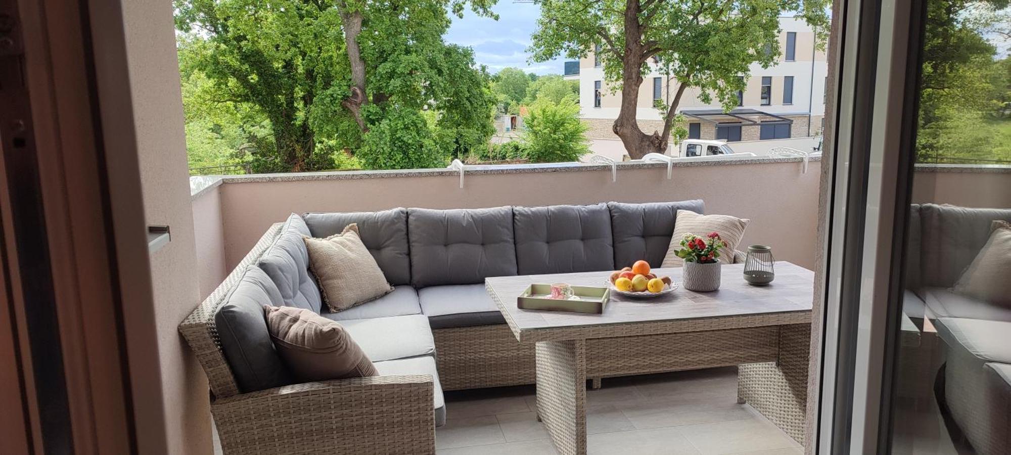 Sunny Oasis Apartment - High Ground Floor With Sunny Terrace & Private Garden!! Medulin Ngoại thất bức ảnh